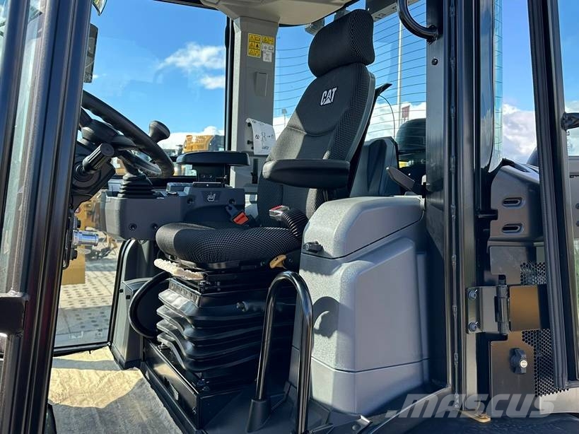 CAT 906 * BRAND NEW Wielladers