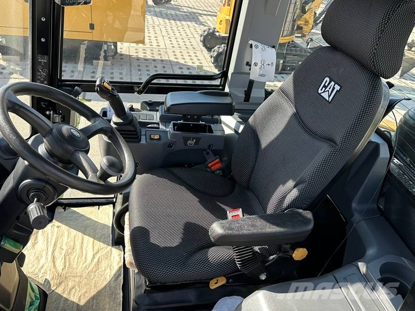 CAT 906 * BRAND NEW Wielladers