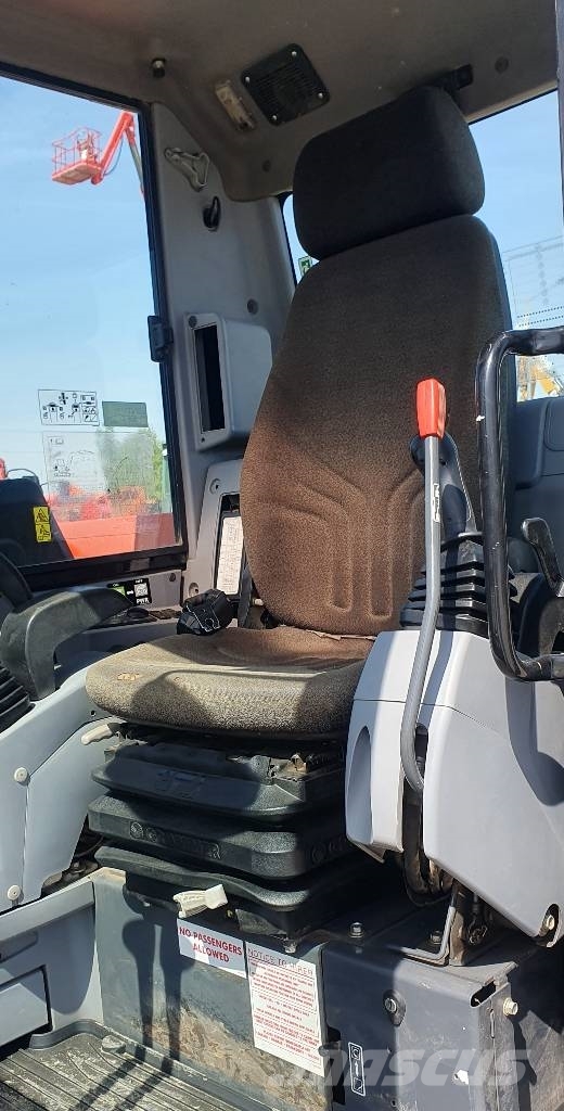 Kubota KX 080-4 中型挖掘机