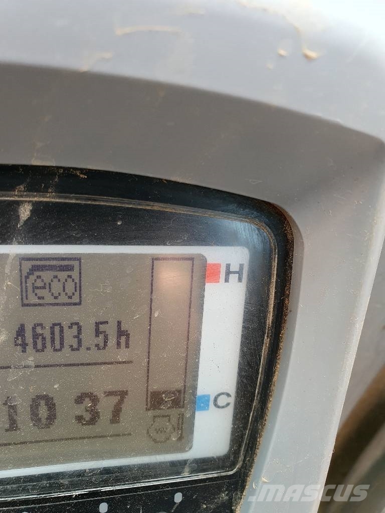 Kubota KX 080-4 中型挖掘机