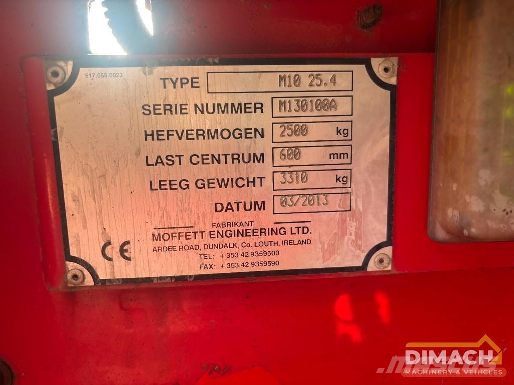 Moffet M10 25.4 telescopic boom - CE - Kubota engi Kravas mašīnām piestiprināmie pacēlāji