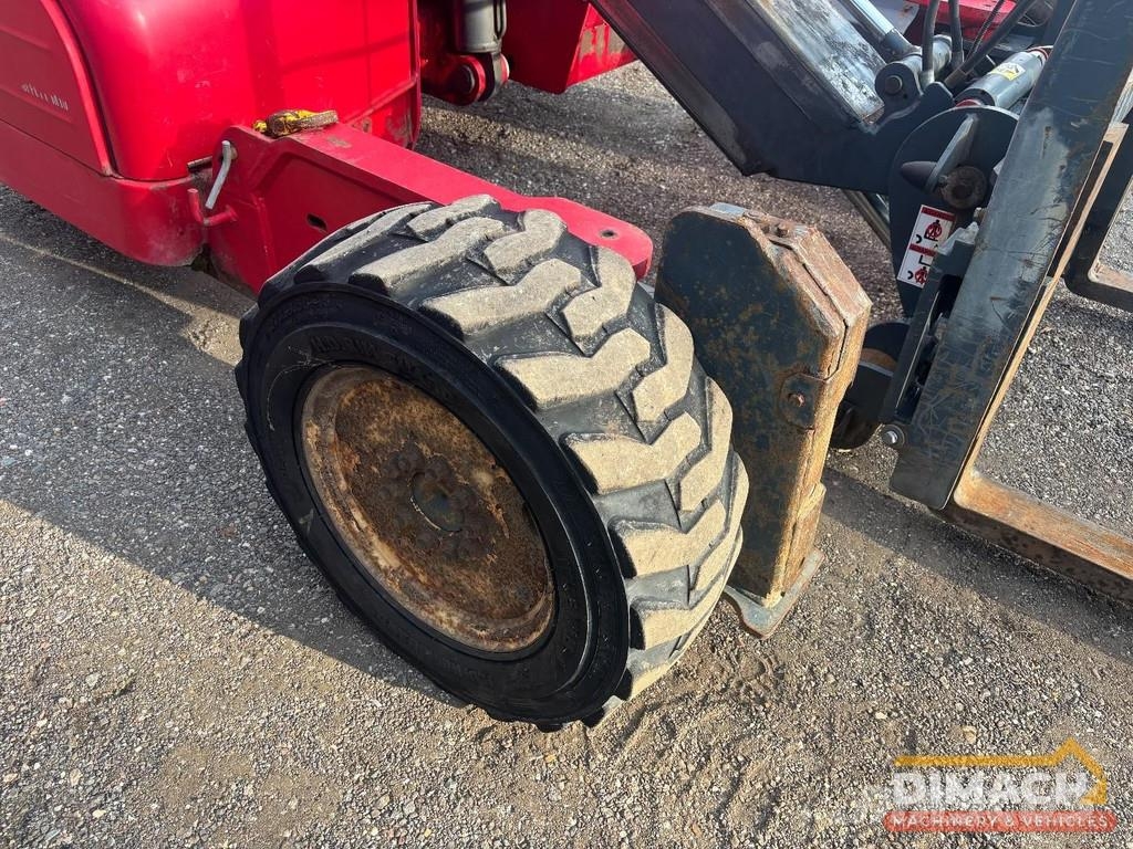 Moffet M10 25.4 telescopic boom - CE - Kubota engi Kravas mašīnām piestiprināmie pacēlāji