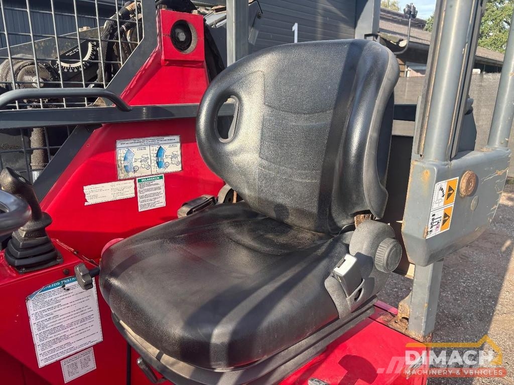 Moffet M10 25.4 telescopic boom - CE - Kubota engi Kravas mašīnām piestiprināmie pacēlāji