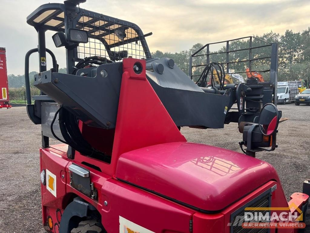 Moffet M10 25.4 telescopic boom - CE - Kubota engi Kravas mašīnām piestiprināmie pacēlāji