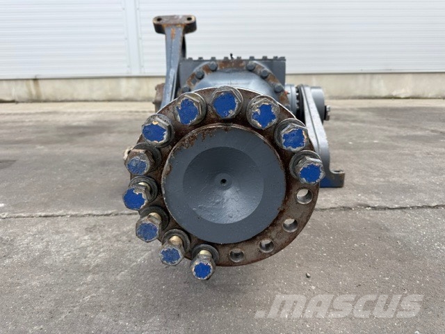Hitachi zw 150 used rear axles محور العجلة