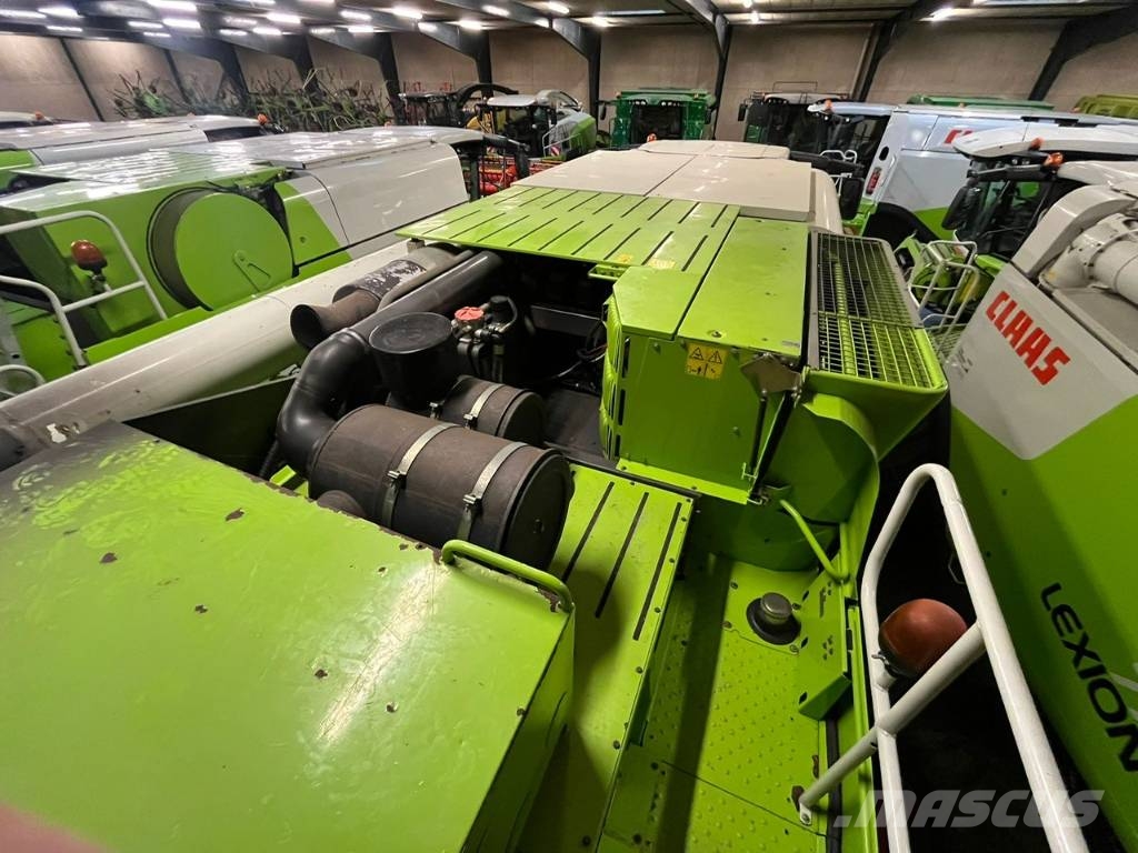 CLAAS LEXION 760 Combine de secerat