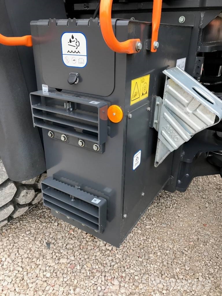 Develon DL 320-7 Колесни товарачи