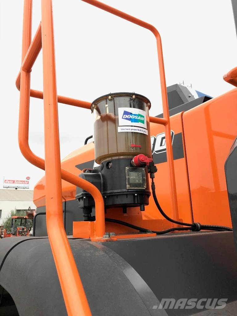 Develon DL 320-7 Колесни товарачи