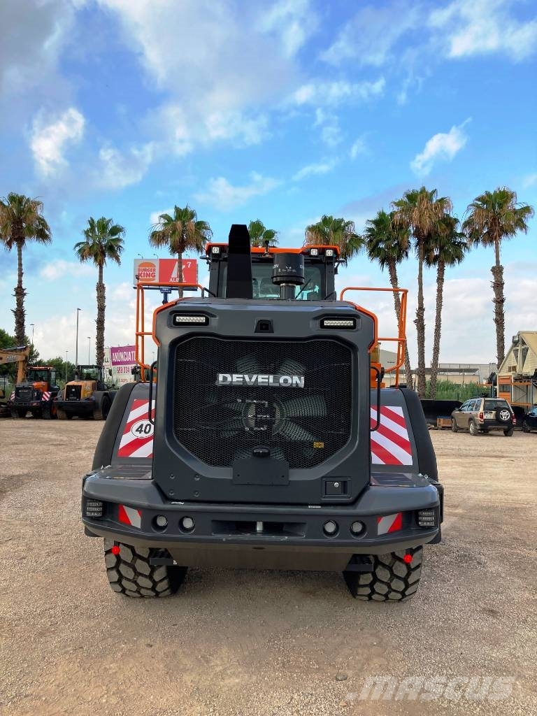 Develon DL 320-7 Колесни товарачи