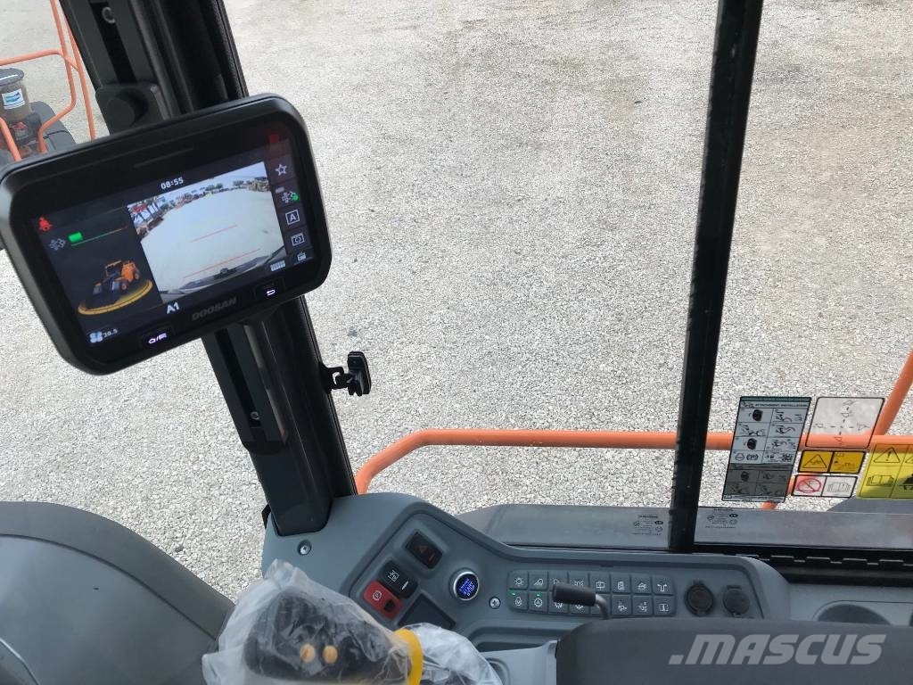 Develon DL 320-7 Колесни товарачи