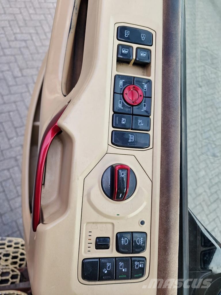 Scania S520 V8 NGS - full air - retarder- opticruise - al Camiones con caja de remolque
