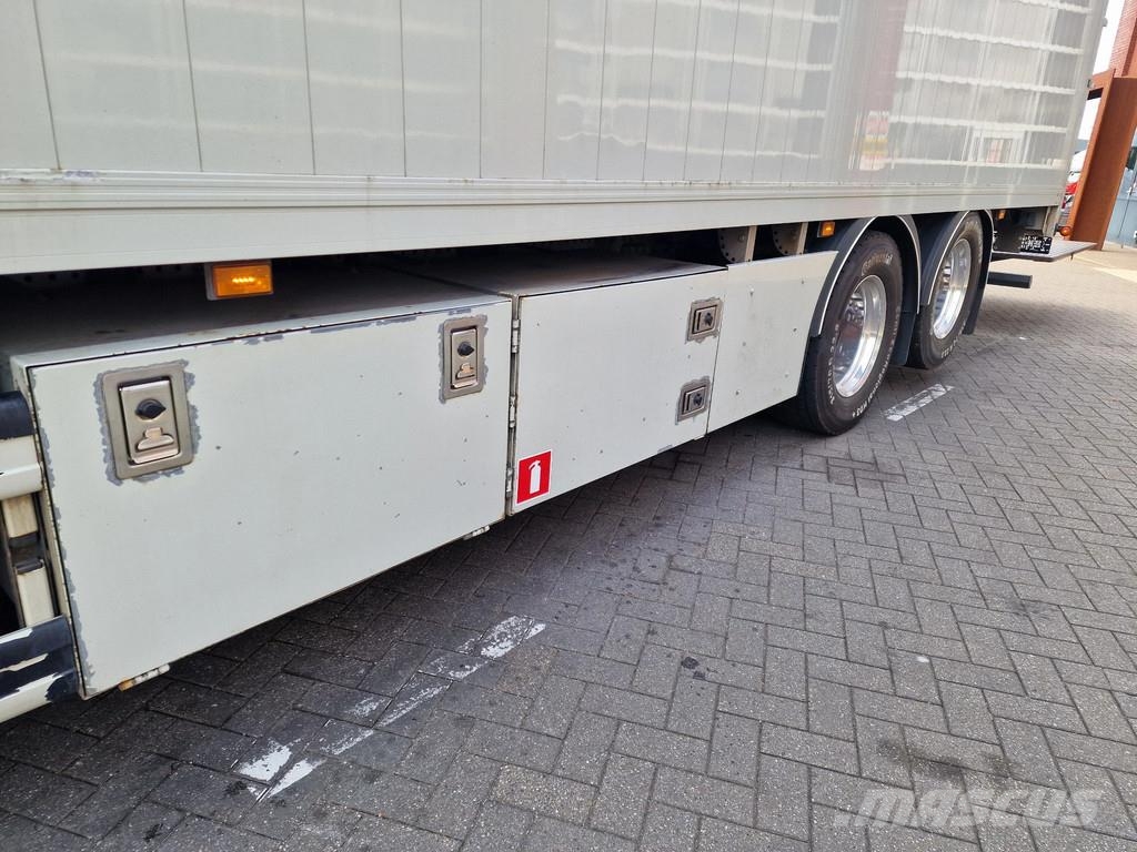 Scania S520 V8 NGS - full air - retarder- opticruise - al Camiones con caja de remolque