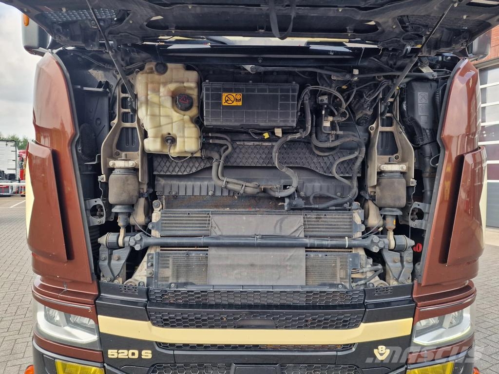Scania S520 V8 NGS - full air - retarder- opticruise - al Camiones con caja de remolque