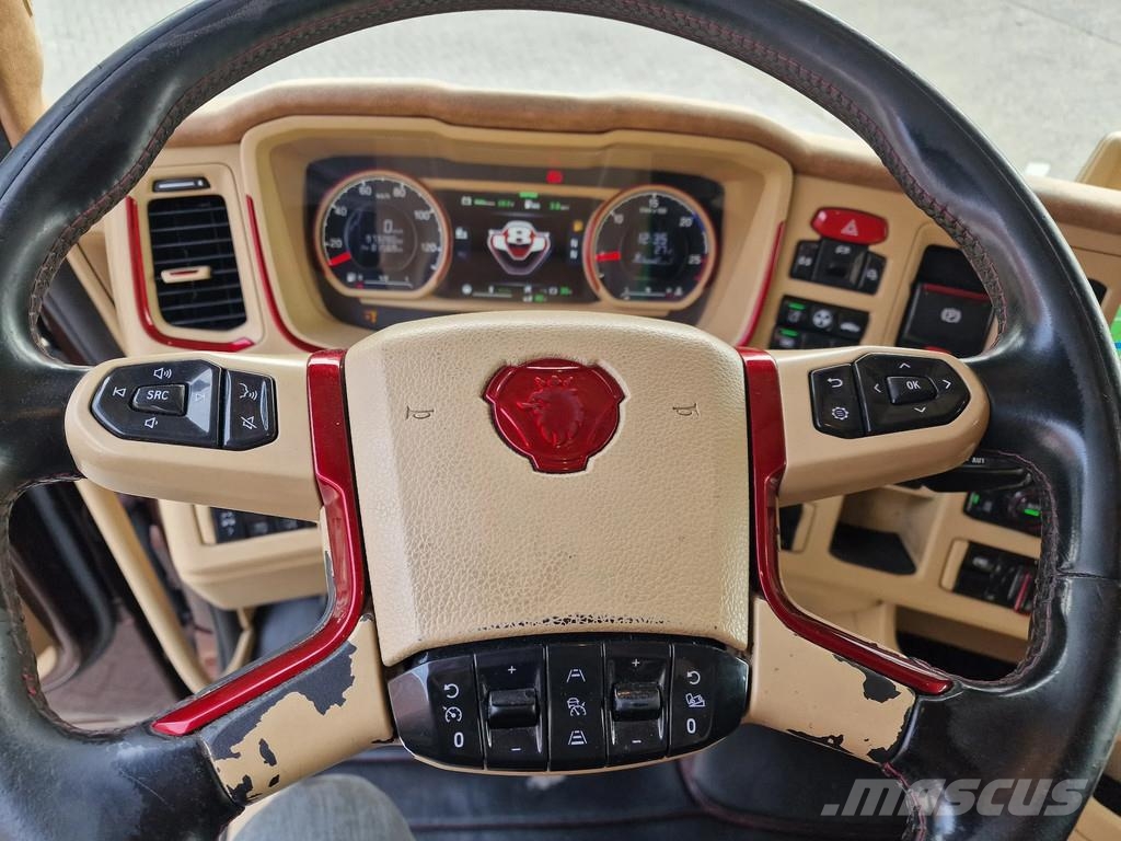 Scania S520 V8 NGS - full air - retarder- opticruise - al Camiones con caja de remolque