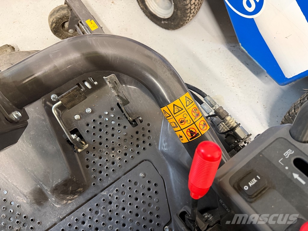 Husqvarna P 520 DX Tractores corta-césped