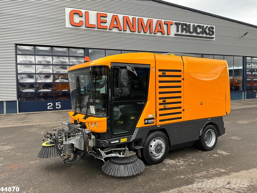 Ravo 540 with 3-rd brush Sweeper trucks