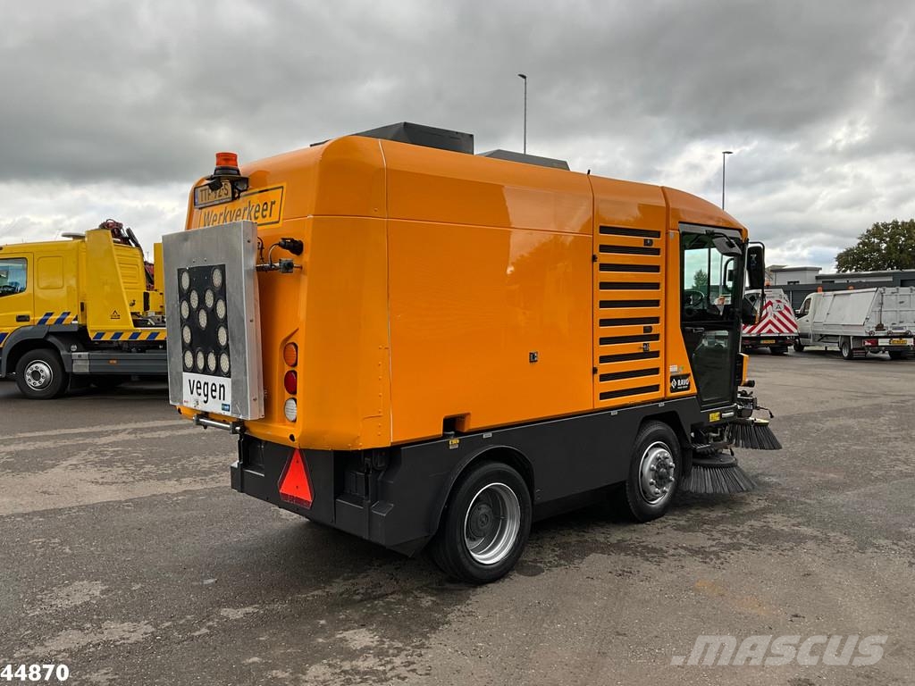 Ravo 540 with 3-rd brush Sweeper trucks
