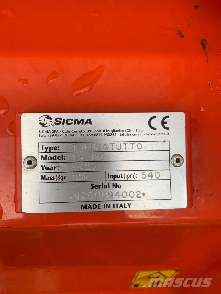 Farmtrac FT 25G HST جرارات مدمجة