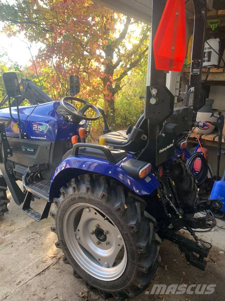 Farmtrac FT 25G HST جرارات مدمجة