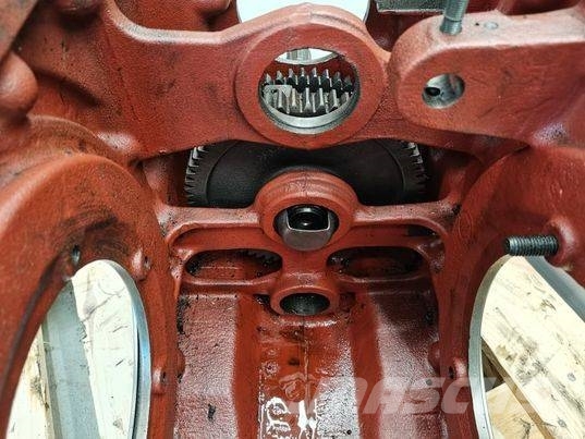 CLAAS Ares 657 differential case Rama i zawieszenie