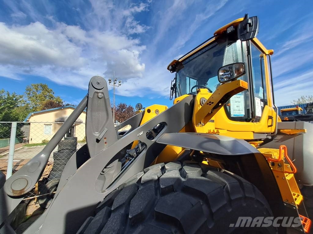 Volvo L90H u prispeću Cargadoras sobre ruedas
