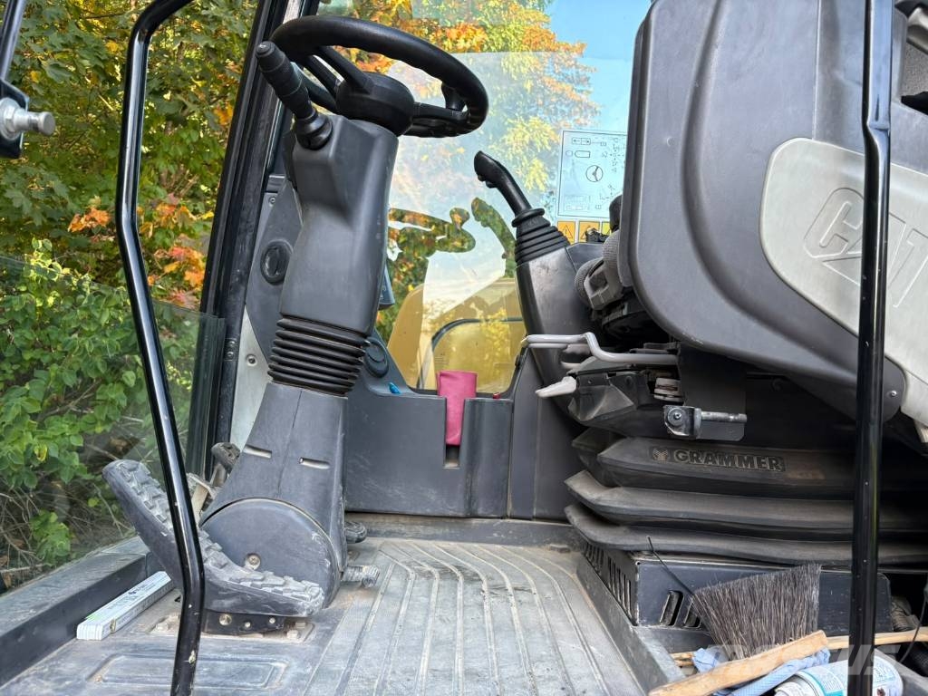 CAT M317F / Lehnhoff HS10 Powertilt Bagri na kolesih