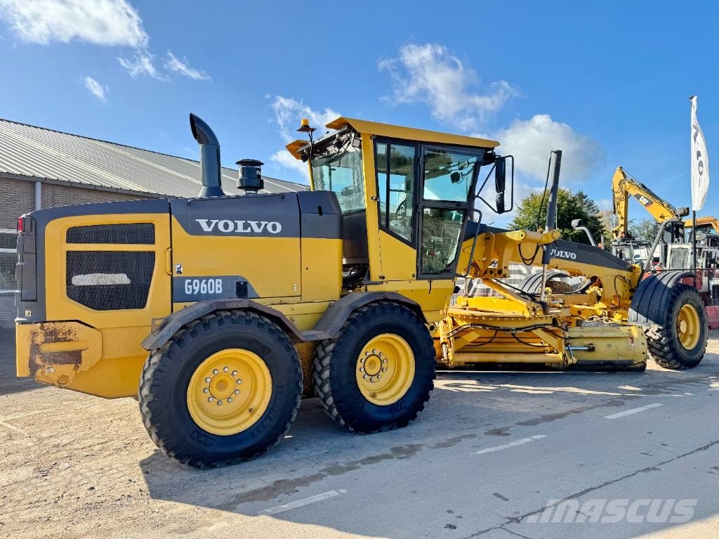 Volvo G960B - 4.90 Meter Blade / Backup Camera Grader