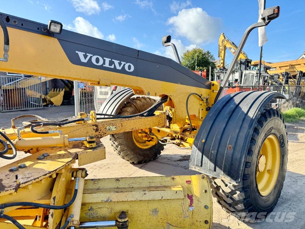 Volvo G960B - 4.90 Meter Blade / Backup Camera Grader
