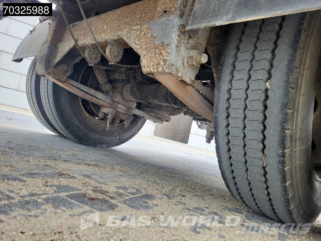  Netam-Fruehauf NEFO-1142 Elhúzható ponyvás félpótkocsik