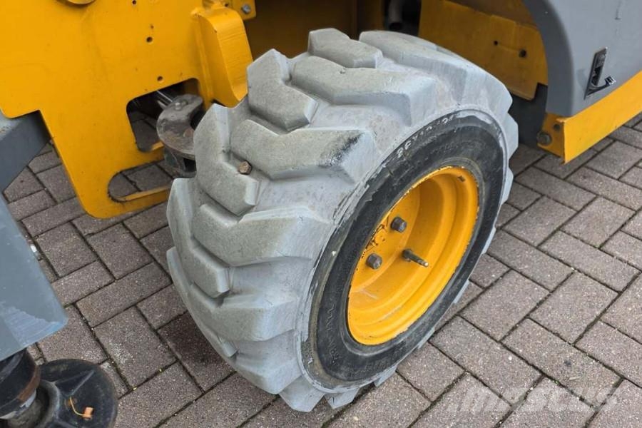 Haulotte Compact 12DX Diesel, 4x4 Drive, 12m Working Height Škarjaste dvižne ploščadi