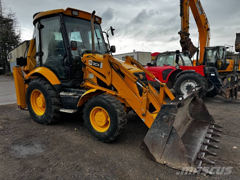 JCB 3 CX Backhoe loaders
