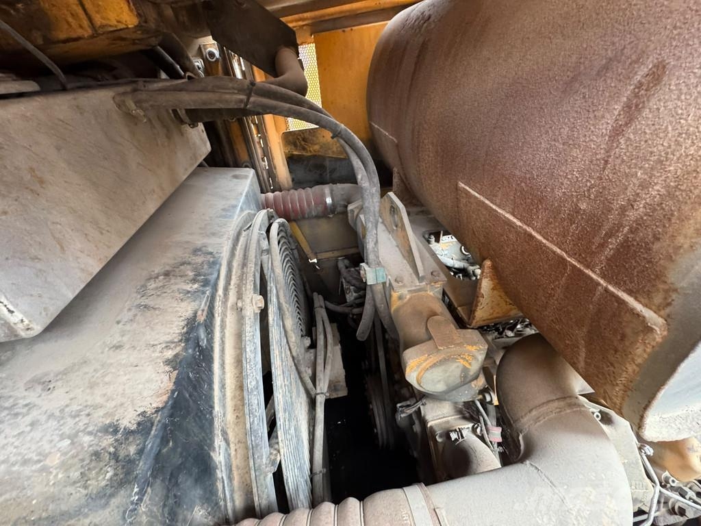 Liebherr PR752 | Spare parts only Crawler dozers
