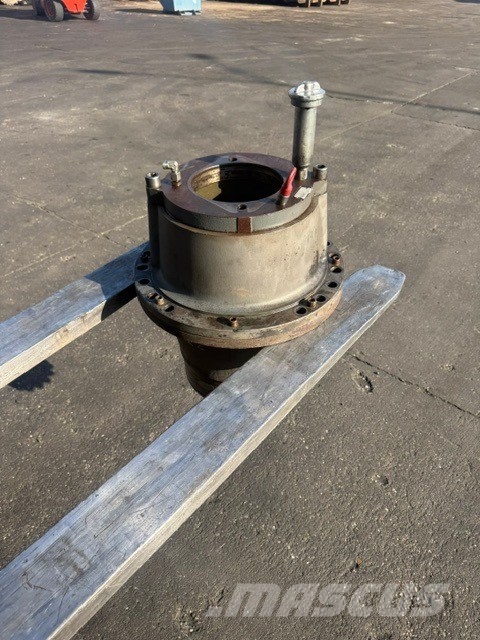 Liebherr SAT325/204 z 954 used swing gears Трансмиссии и КПП