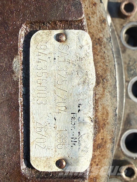 Liebherr SAT325/204 z 954 used swing gears Трансмиссии и КПП