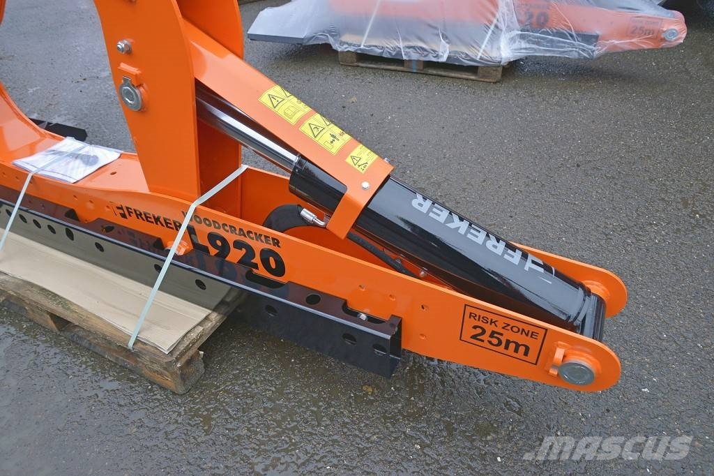 Westtech Woodcracker L700 + L920 - liegender Holzspalter Kurottajat