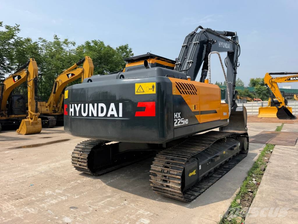 Hyundai HX 225 HD Raupenbagger