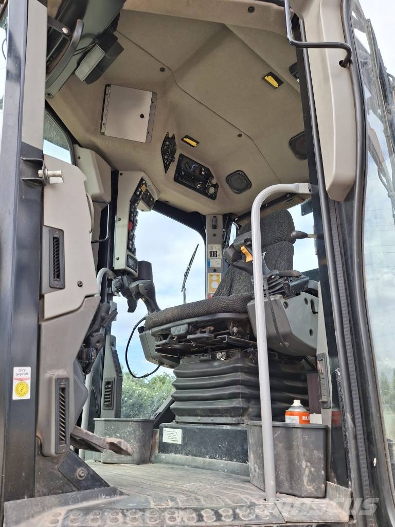 CAT 120 M 2 AWD Niveladoras