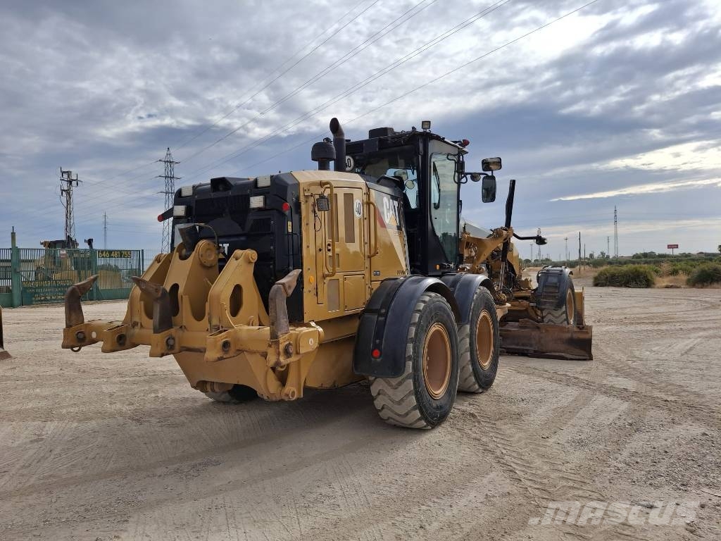 CAT 120 M 2 AWD Niveladoras