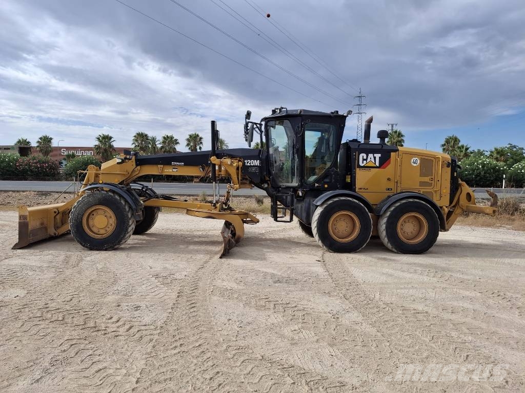 CAT 120 M 2 AWD Niveladoras