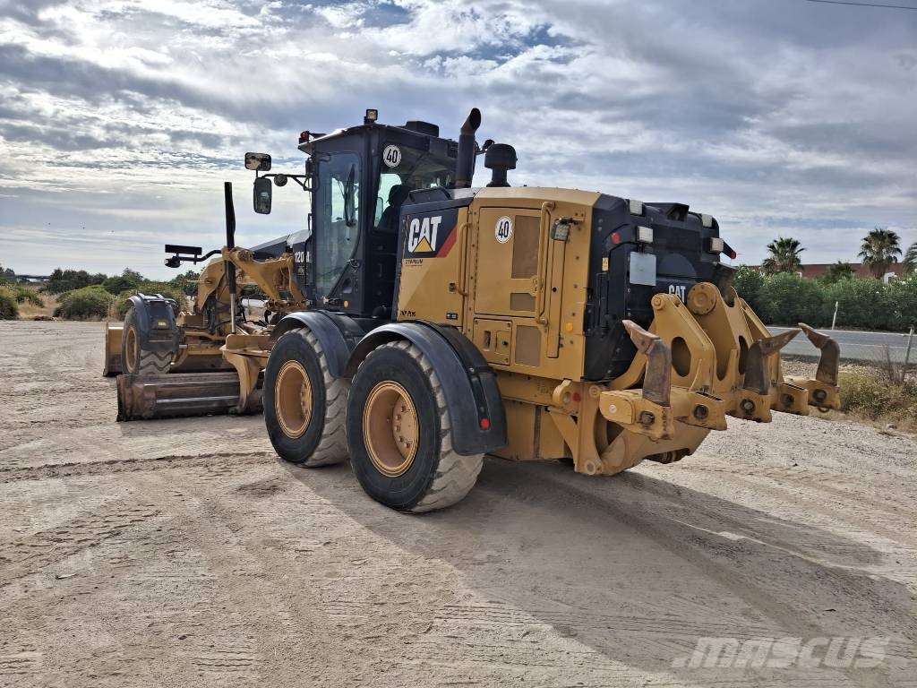 CAT 120 M 2 AWD Niveladoras