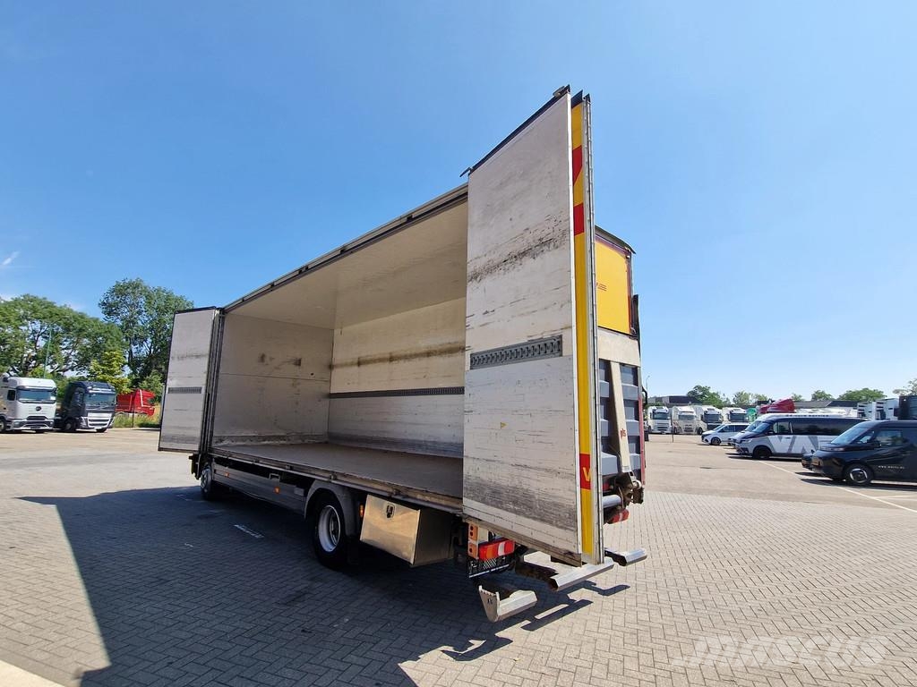 Mercedes-Benz Atego 1223 4x2 Box with sidedoors - Loadlift - Eur Caminhões baú