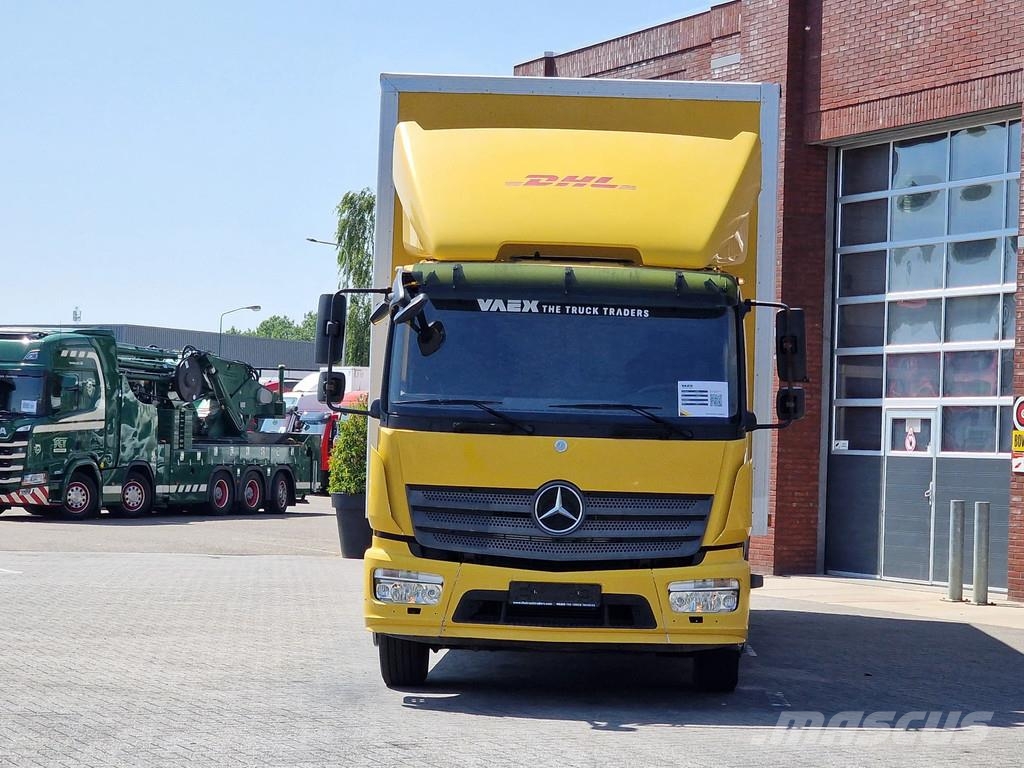 Mercedes-Benz Atego 1223 4x2 Box with sidedoors - Loadlift - Eur Caminhões baú