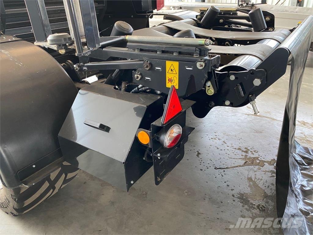 Case IH RB 545 Silage Pack Πρέσες κυλινδρικών δεμάτων