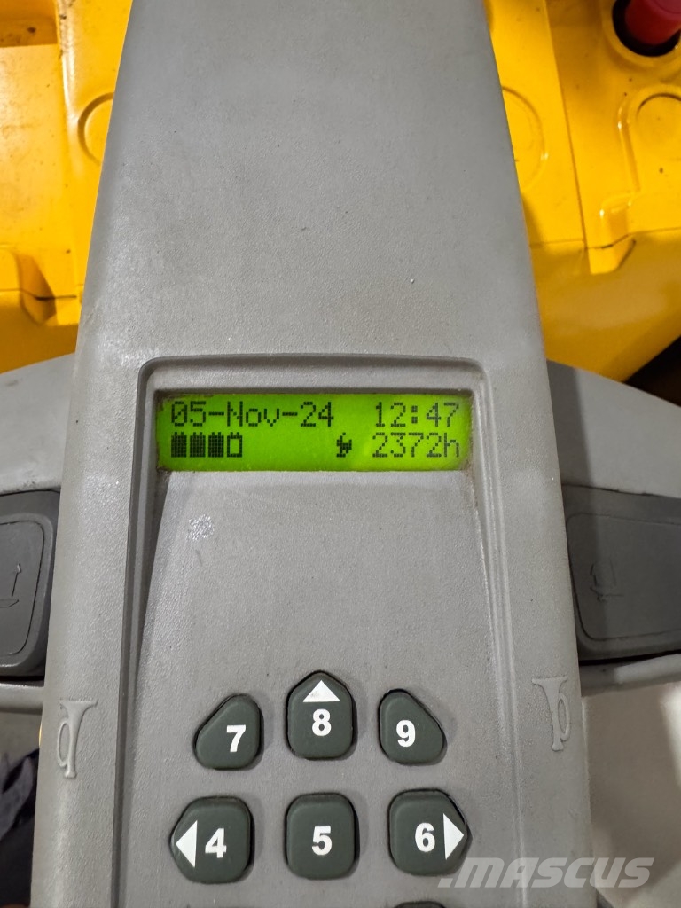 UniCarriers PDP200 T - Doppelstock - 2372 Std. Käyden ajettavat pinoamistrukit
