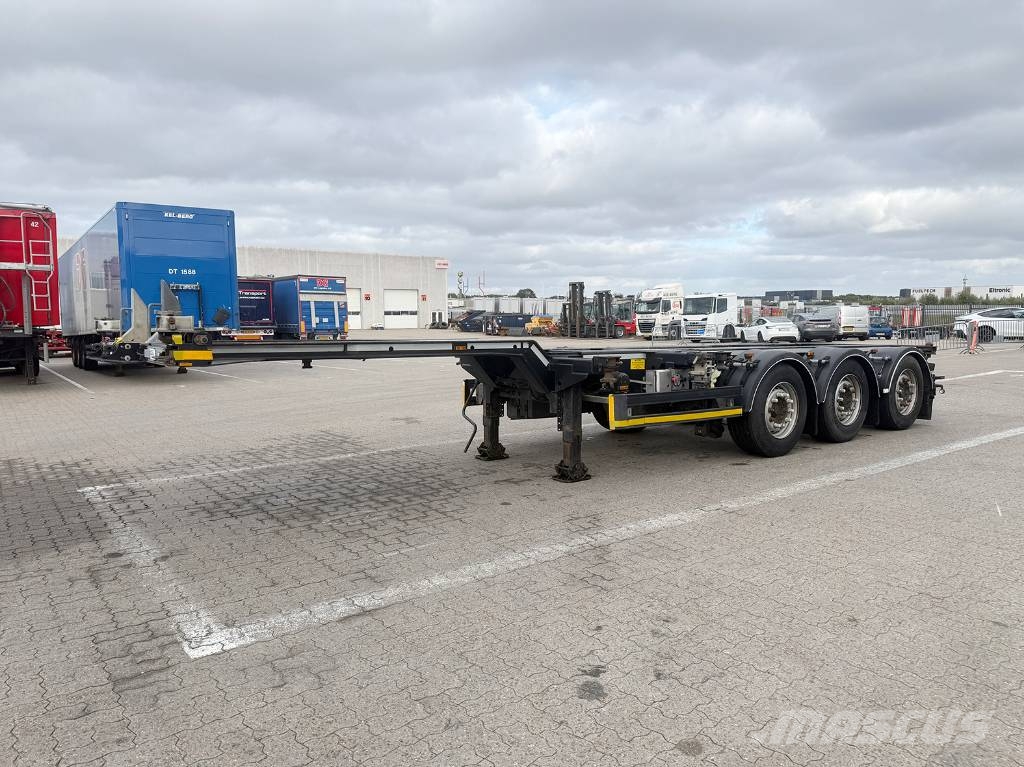 WEB TRAILER 3 axle Container chassis / Wechselfahrgestell Containerauflieger