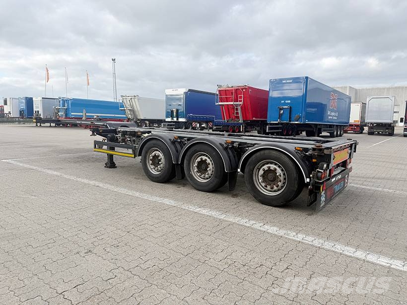 WEB TRAILER 3 axle Container chassis / Wechselfahrgestell Containerauflieger