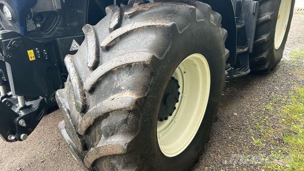 New Holland T7.245 PLMi Tractor Tractor Units