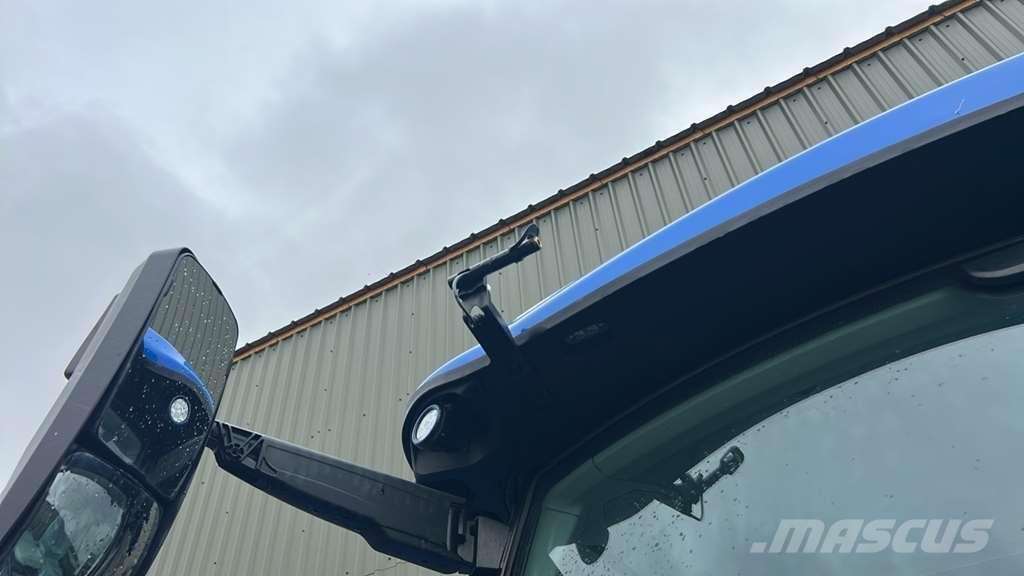 New Holland T7.245 PLMi Tractor Tractor Units