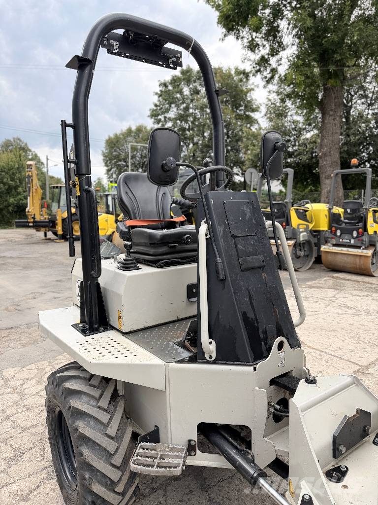 JCB 3STH 2S5 3 ton swivel dumper Site dumpers