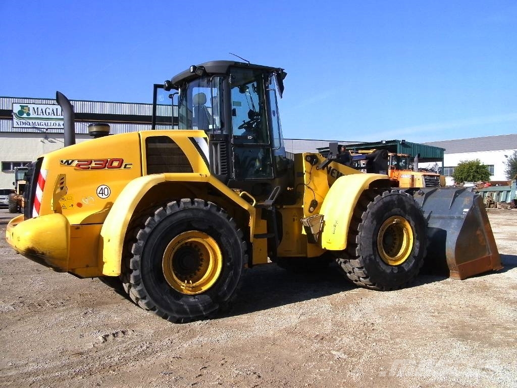 New Holland W 230 C Radlader